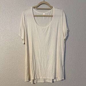 LuLaRoe Ivory Short Sleeve Tee